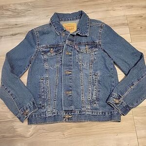 Levi's Trucker Jacket Medium 10-12 Blue Jeans‎ Denim Button Coat Pockets